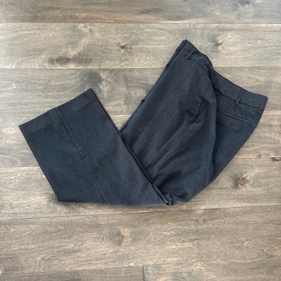 Fashion Bug Grey Stripe Pant, size 18WP - Picture 2 of 10